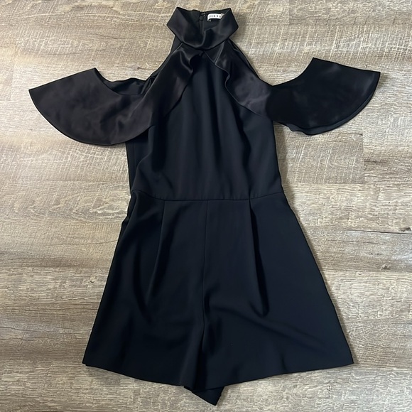 Alice + Olivia Rosaline High Neck Satin Ruffle Cold Shoulder Pleated Romper SZ 4